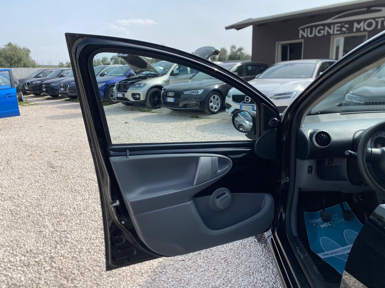 Toyota Aygo 1.0 12V VVT-i 5 porte Sol UNICO PROPIETARIO NEOPATENTATI GARANZIA 12 MESI