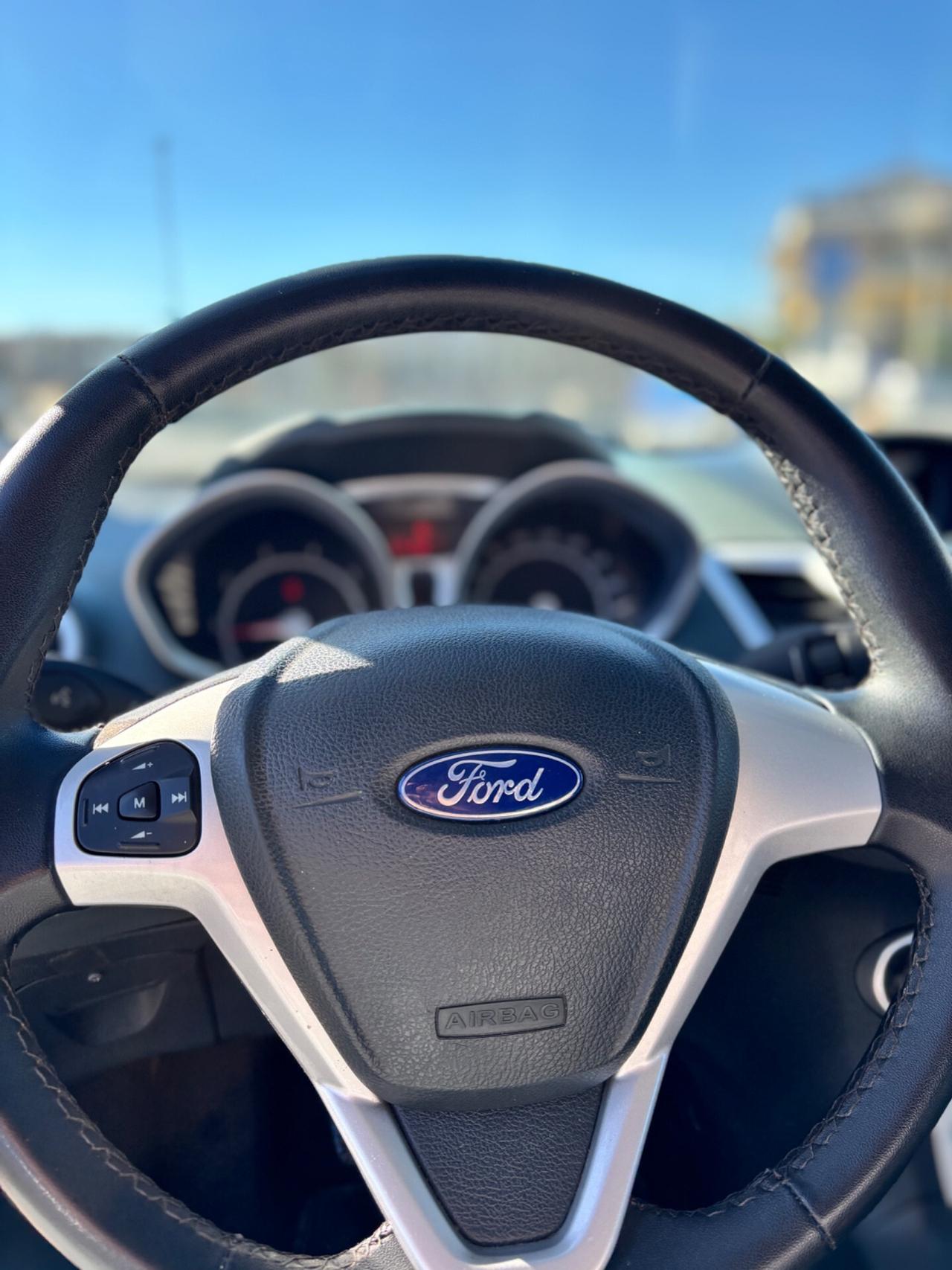 Ford Fiesta 1.4 5 porte Bz.- GPL Titanium