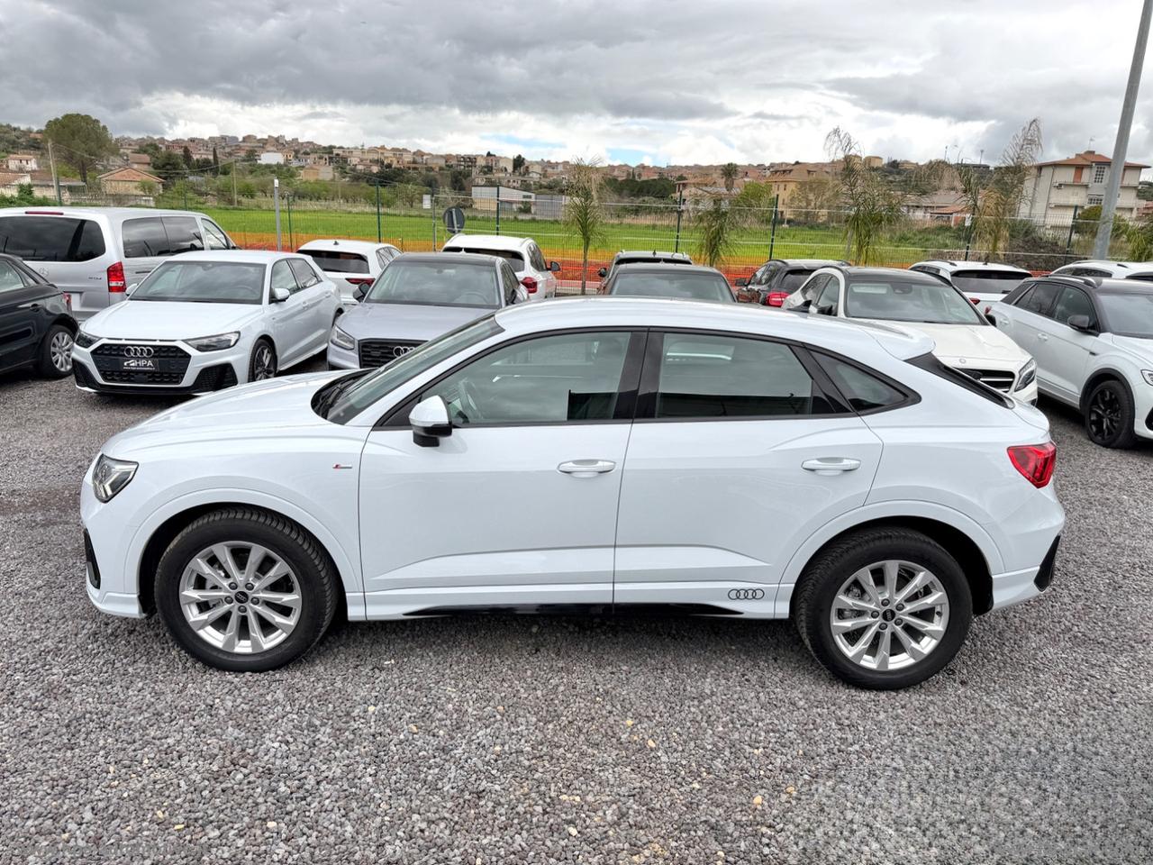 AUDI Q3 SPORTBACK 2.0TDI S-LINE LED RETROCAMERA 360 SONOS