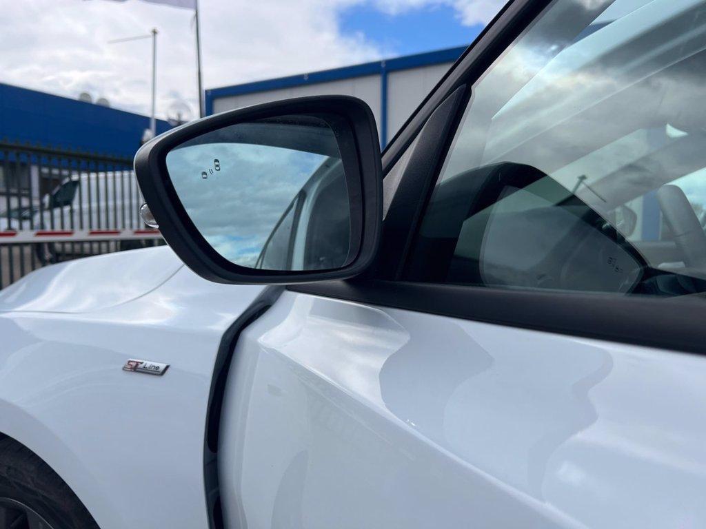 FORD Focus 1.5 EcoBlue 115 CV automatico 5p. ST-Line del 2024