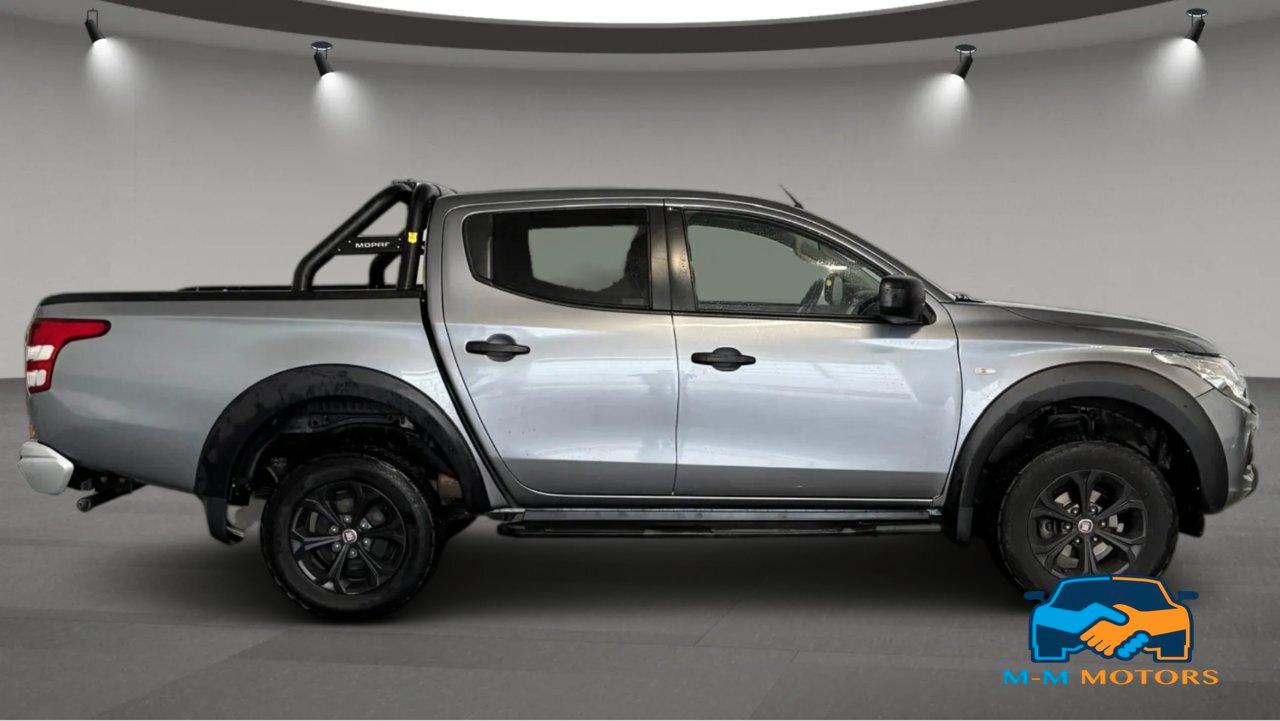 Fiat Fullback Doppia Cabina Fullback 2.4 doppia cabina LX Cross 4wd s&s 180cv UNICO PROPRIETARIO