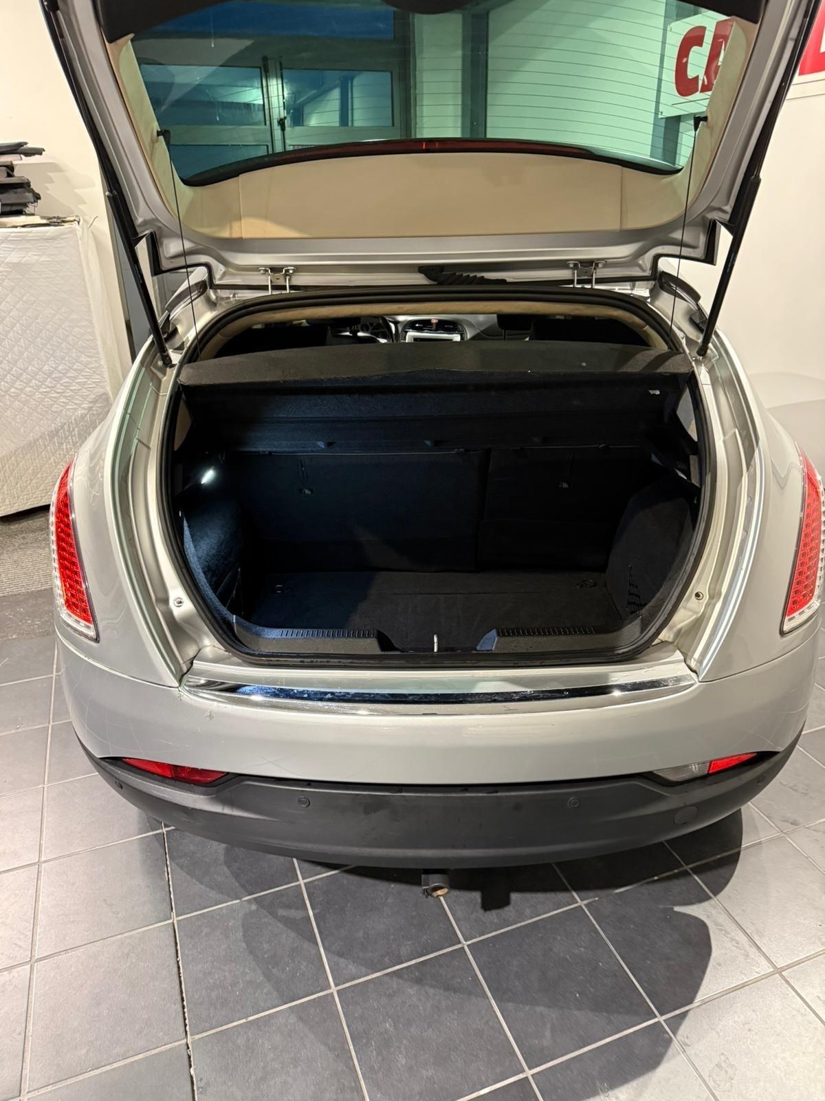 Lancia Delta 1.6 MJT -NEOPATENTATI