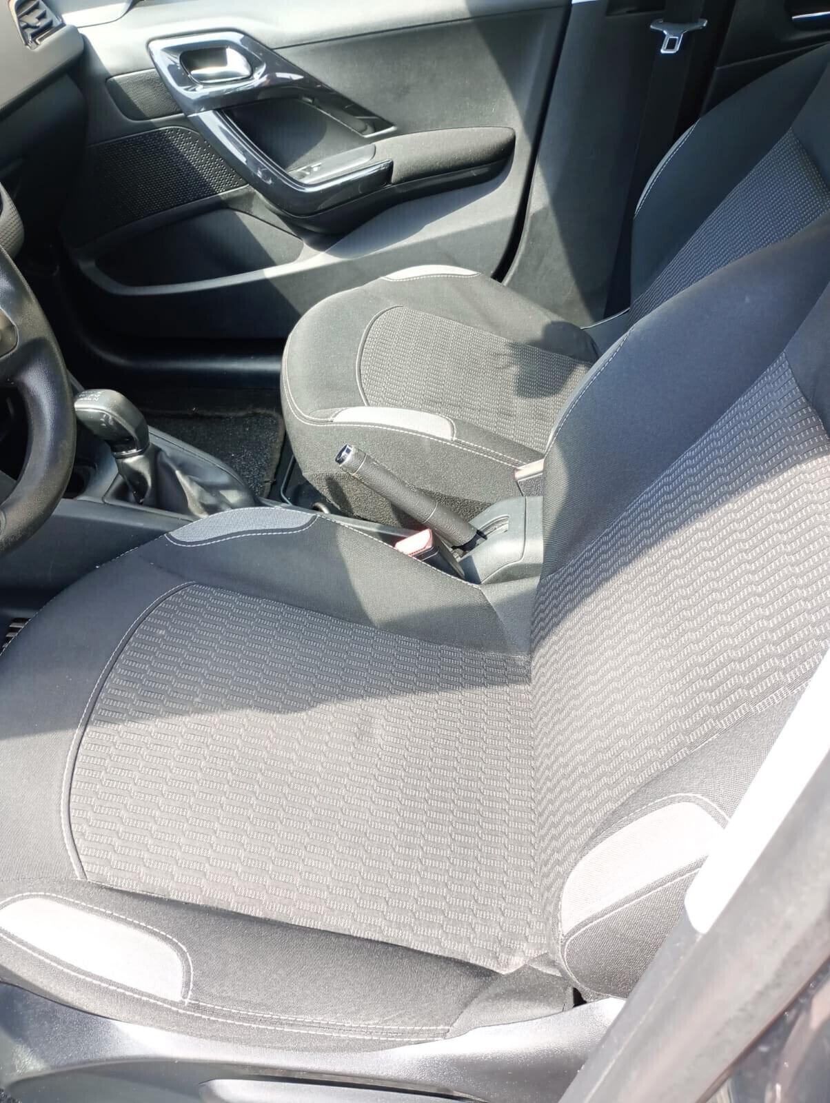 Peugeot 208 1.4 HDi 68 CV 5 porte Active