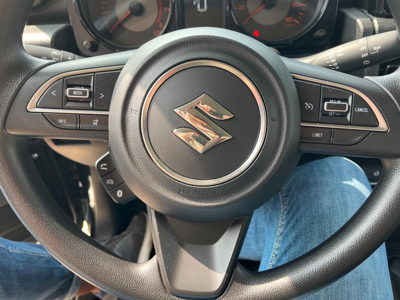 Suzuki Jimny 1.5 5MT PRO (N1) - 12/2023 - 9800km