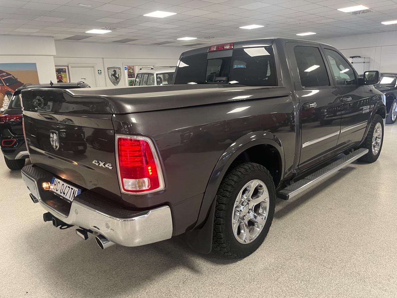 Dodge RAM 1500 5.7 V8 (GPL 200L) LaRamie 401cv at8