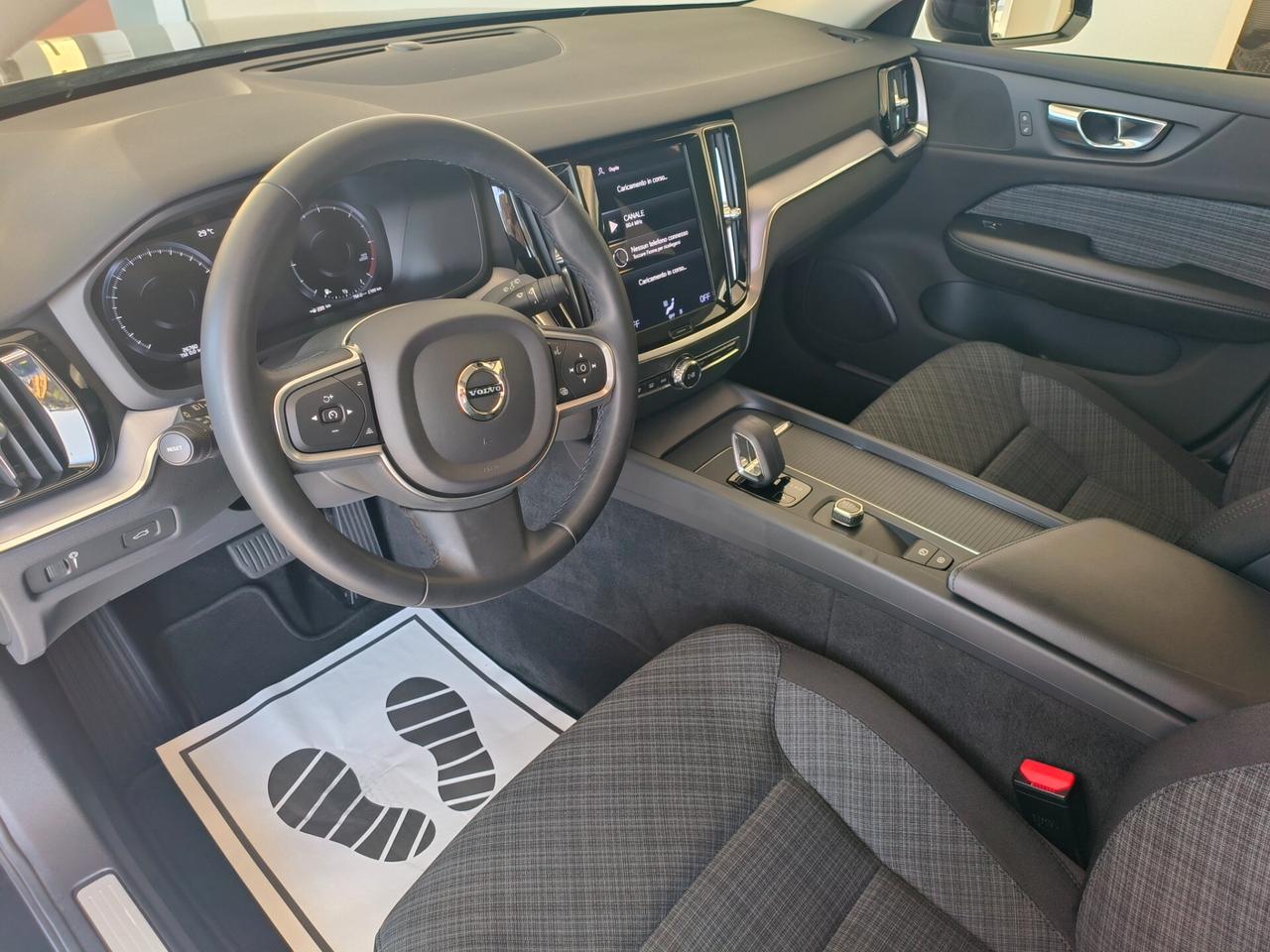 Volvo V60 B4 (d) Geartronic Momentum Business