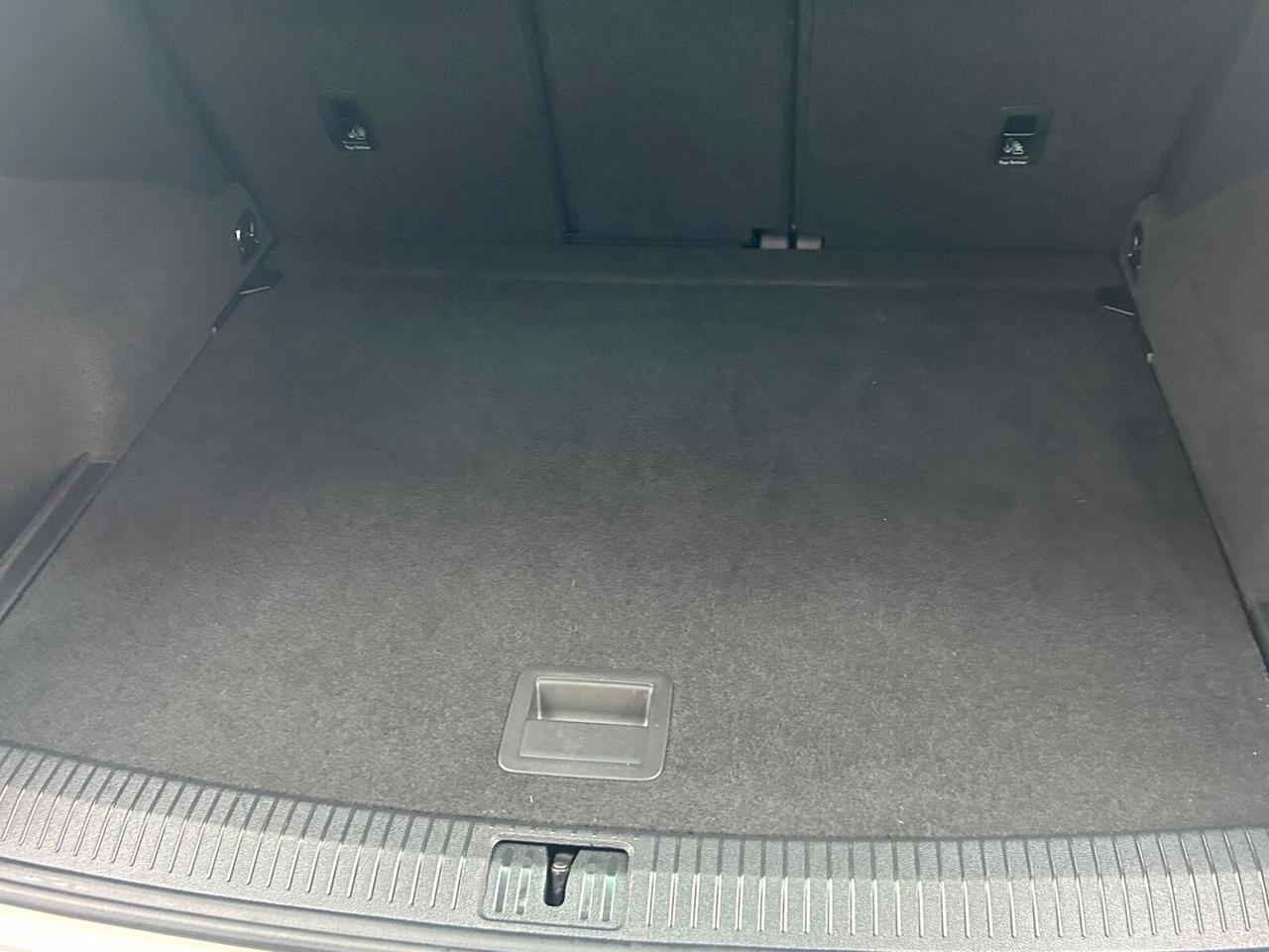 Volkswagen Tiguan 2.0 TDI 150 CV SCR DSG R-Line