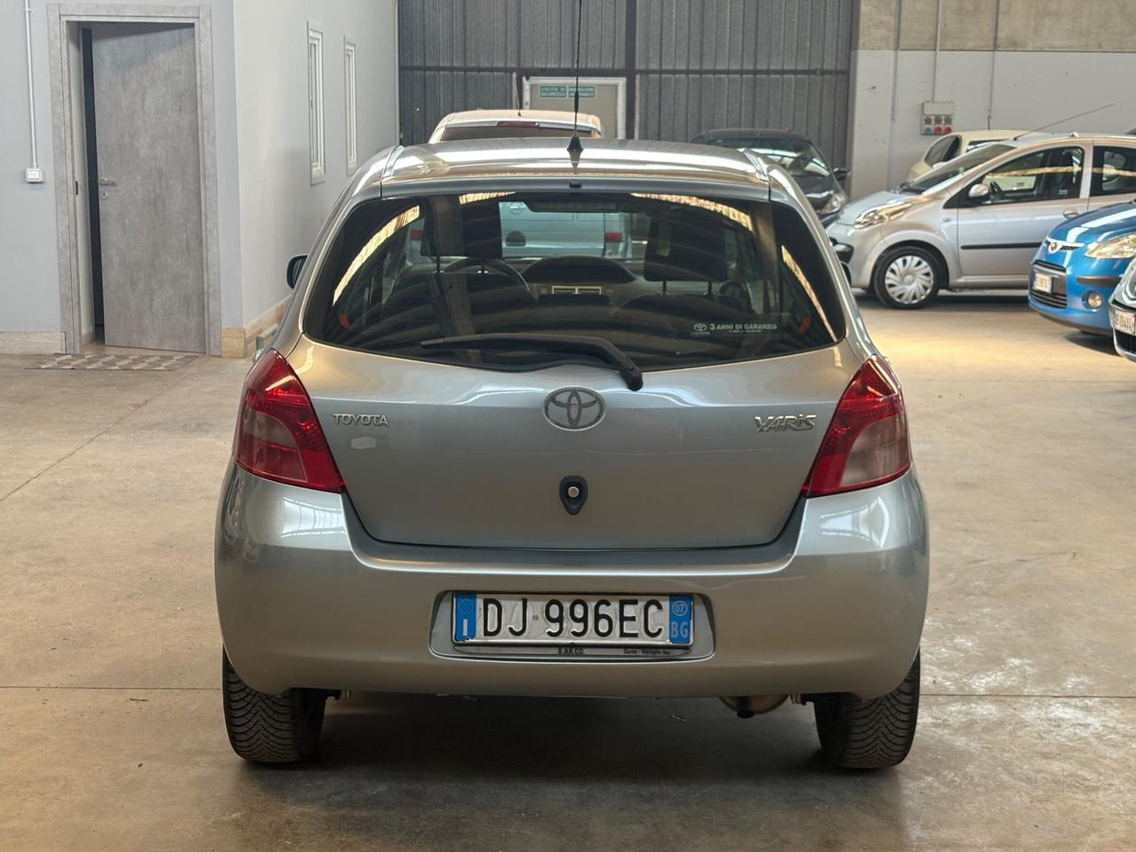 Toyota Yaris 1.0 5 porte Sol