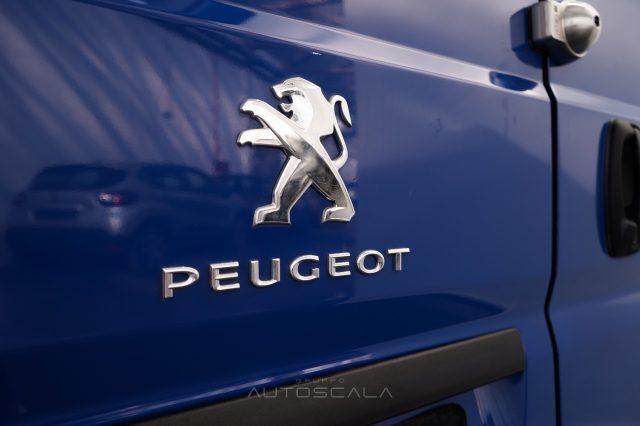 PEUGEOT Boxer 335 2.2 BlueHDi 140 S&S L2-H2 Furgone