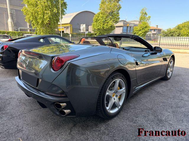 FERRARI California DCT