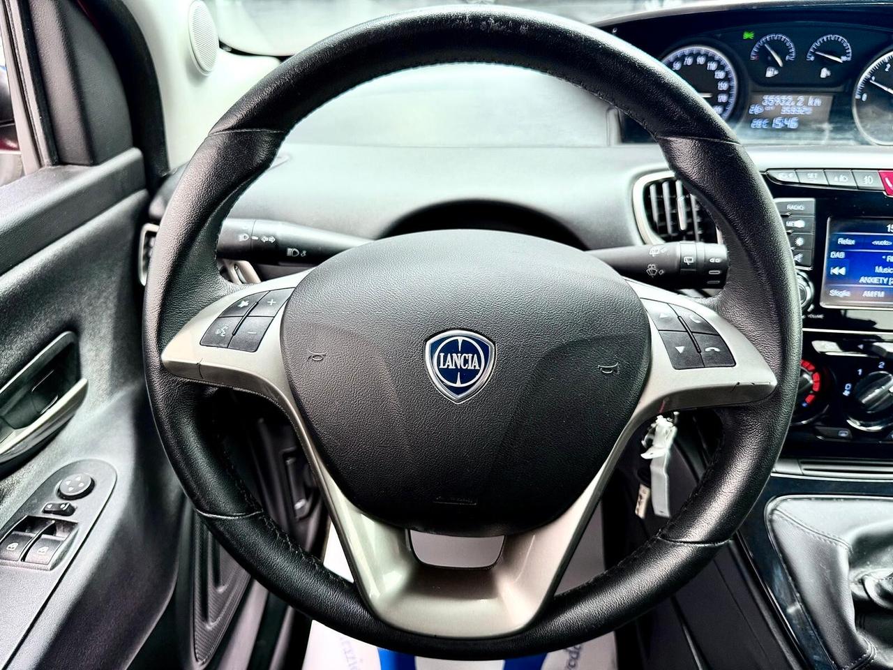 Lancia Ypsilon 1.0 FireFly 5 porte S&S Hybrid Ecochic Gold
