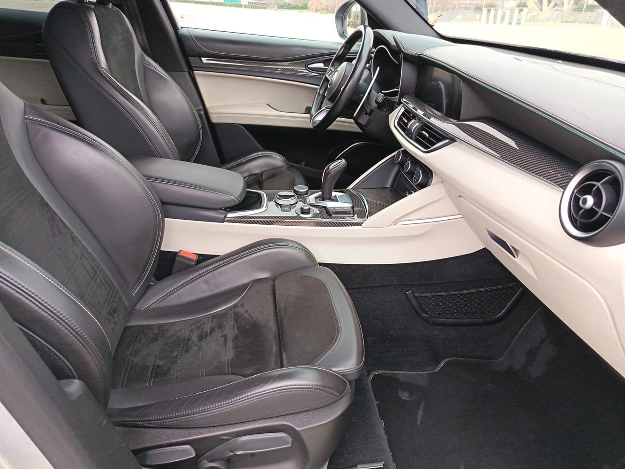 Alfa Romeo Stelvio 2.9 Bi-Turbo V6 510 CV AT8 Quadrifoglio