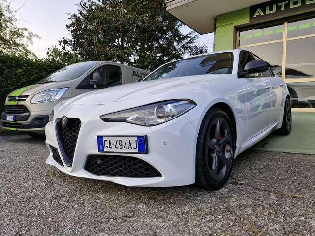 Alfa Romeo Giulia 2.0 T AT8 Sport Solo 27000 Km Pari al Nuovo!!!!