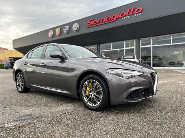 Alfa Romeo Giulia 2.2 Super Q4 180cv GRIGIO VESUVIO PINZE GIALLE