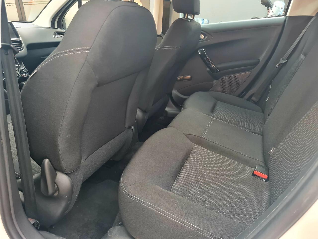 Peugeot 208 BlueHDi 100*UNIPRO*TAGLIANDI*NEOPATENTATI