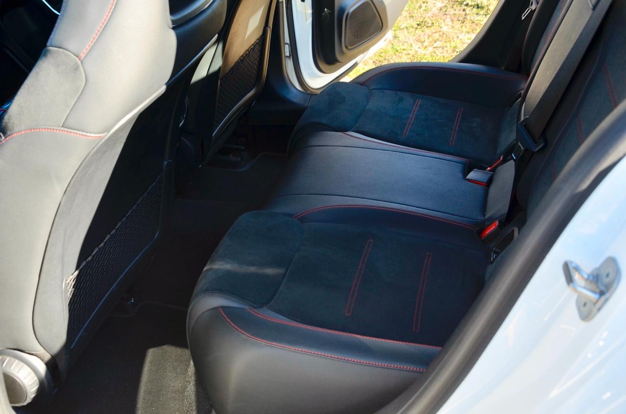 MERCEDES-BENZ A 250e PHEV PLUG IN PREMIUM AMG LINE 218cv AUTO, UNICOPROPRIETARIO, UFF ITALIANA, SERVICE MERCEDES, EURO 6D, RETROCAMERA, LUCI AMBIENTE A 64 COLORI, PERMUTE