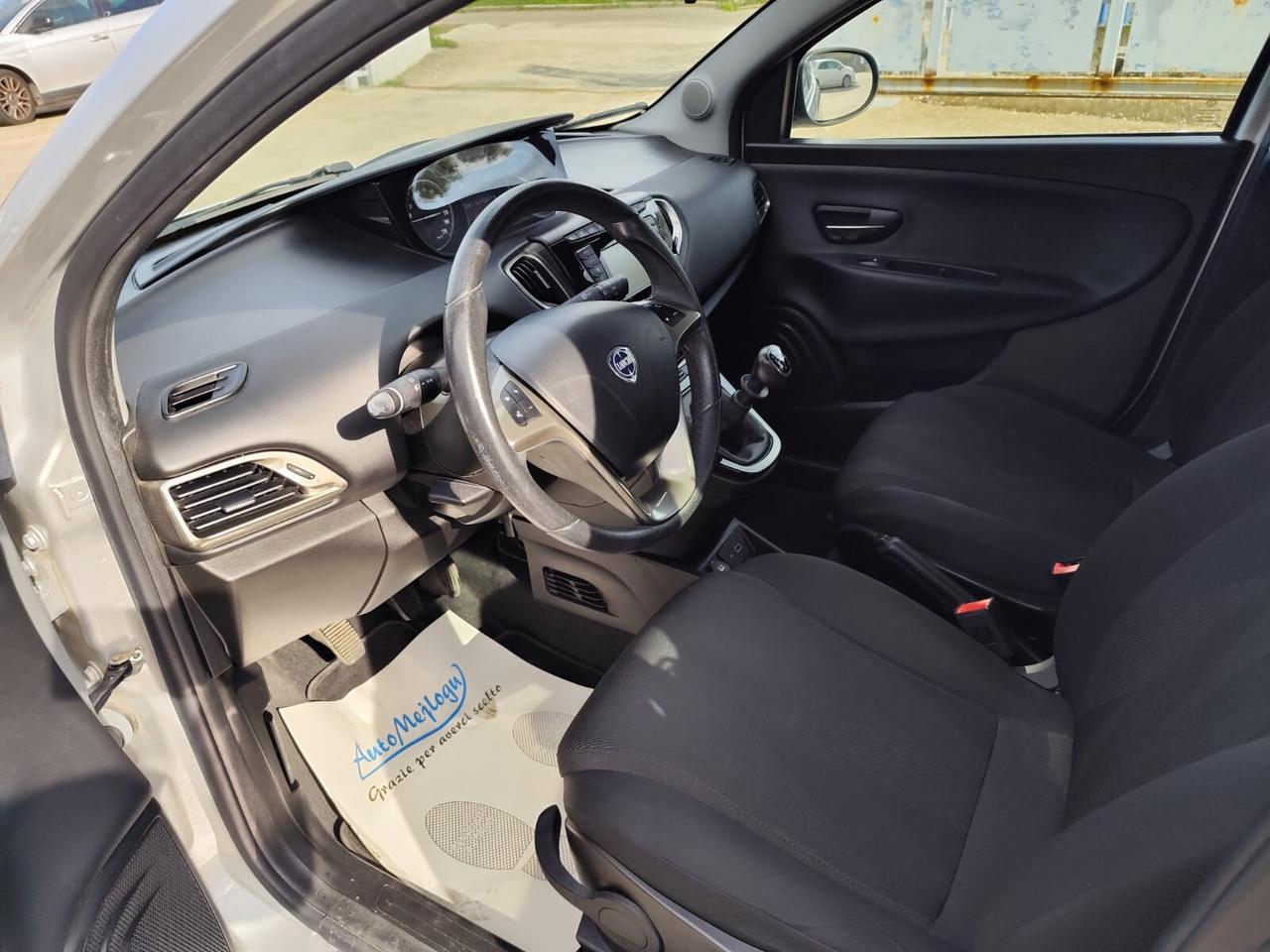 Lancia Ypsilon 1.2 69 CV 5 porte S&S Gold