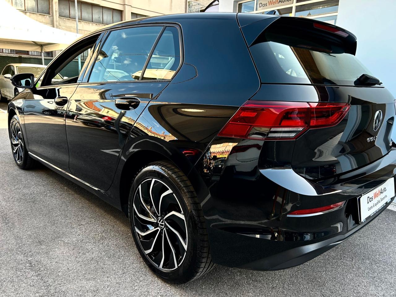 Volkswagen Golf 1.5 eTSI 130 DSG Life 2022