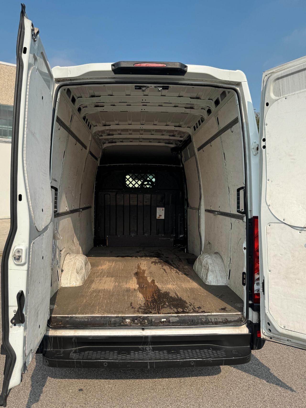 Iveco Daily 35S16V 2.3 HPT PLM-TA Furgone