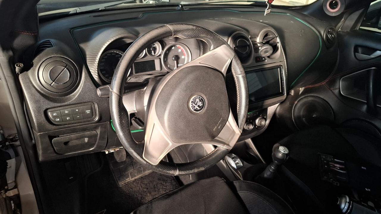 Alfa Romeo MiTo 1.6 JTDm-2 S&S Distinctive Premium Pack