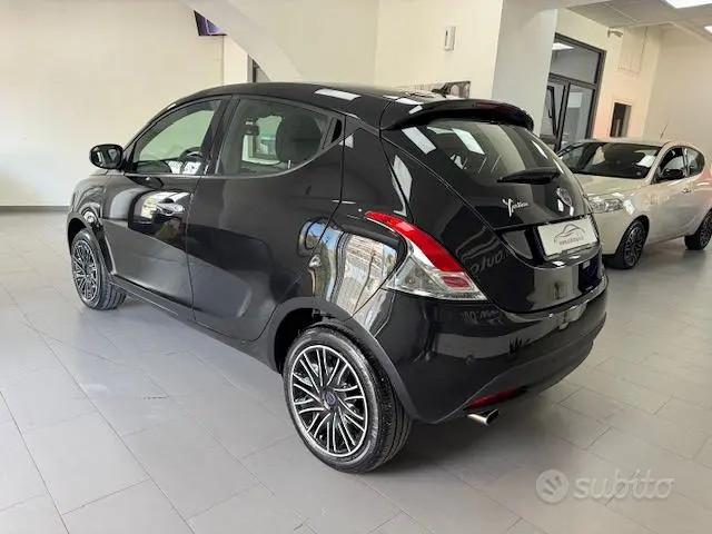 Lancia Ypsilon 1.0 firefly hybrid Gold KM CERT
