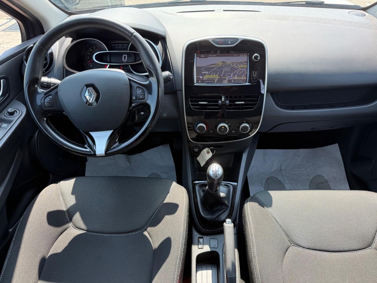 Renault Clio 1.2 75CV 5 porte Zen EURO6 NEOPATENTATI