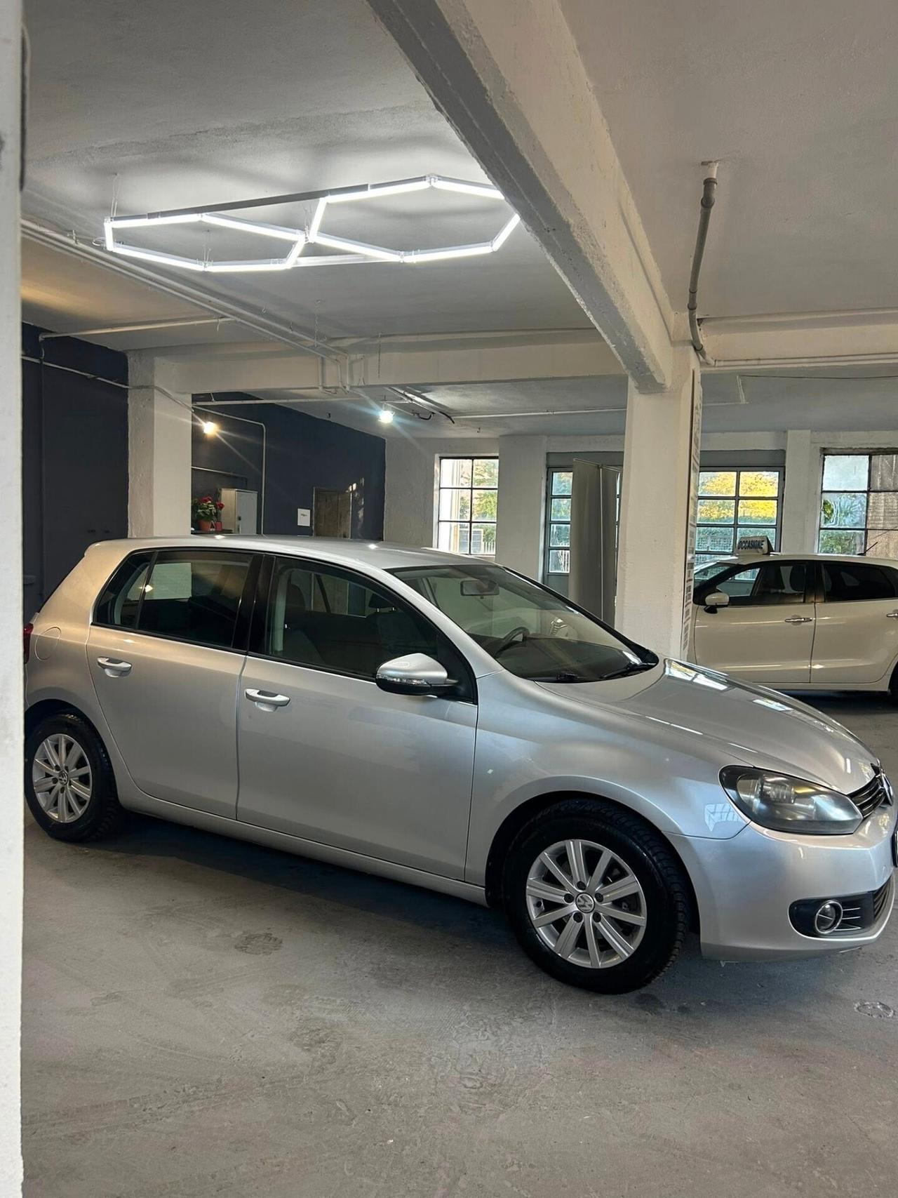 Volkswagen Golf 1.6 Comfortline DISTR FATTA - 2012