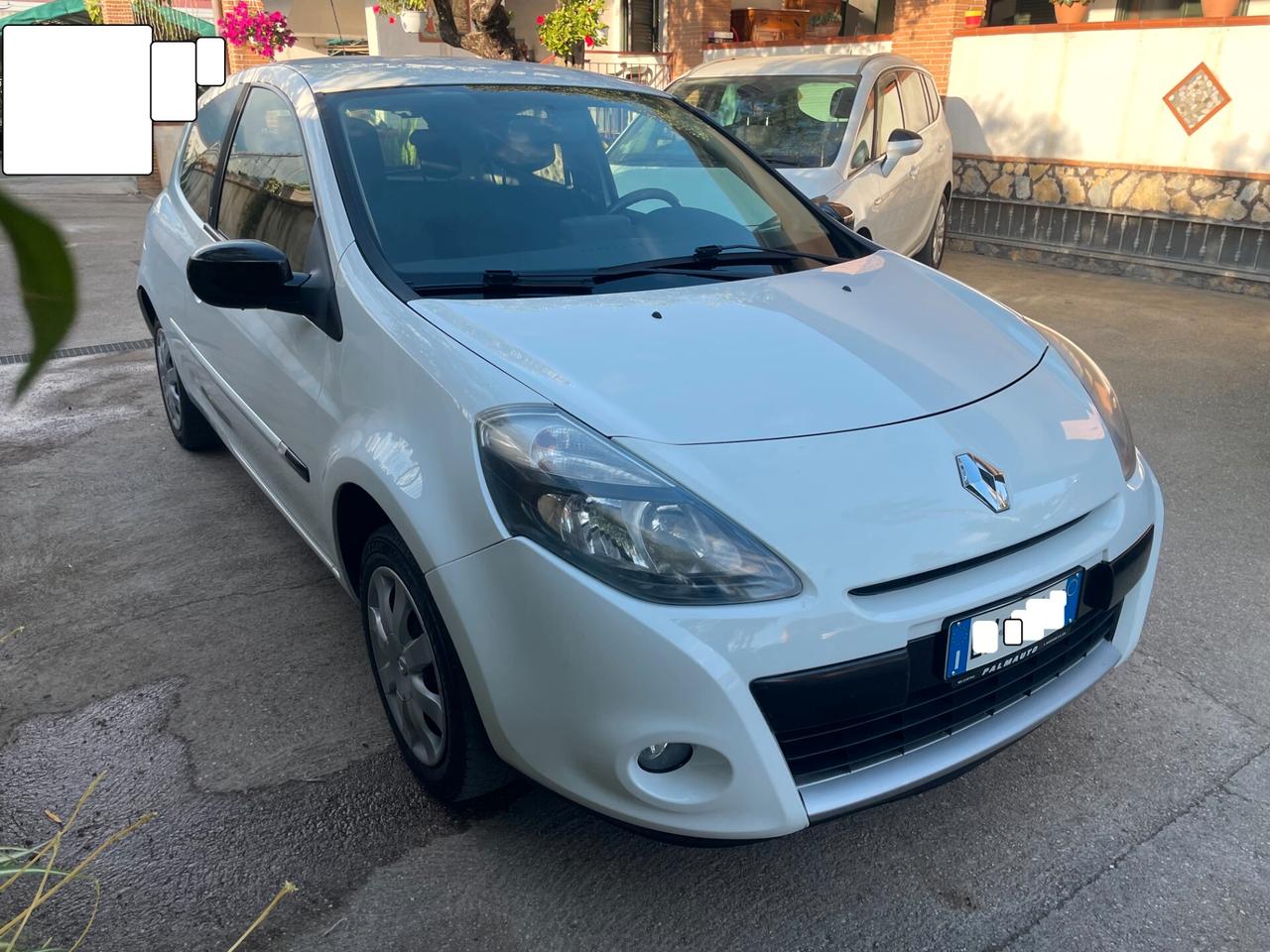 Renault Clio 1.2 3p Luxe FULL Distribuzione tagliandata NEOPATENTATI