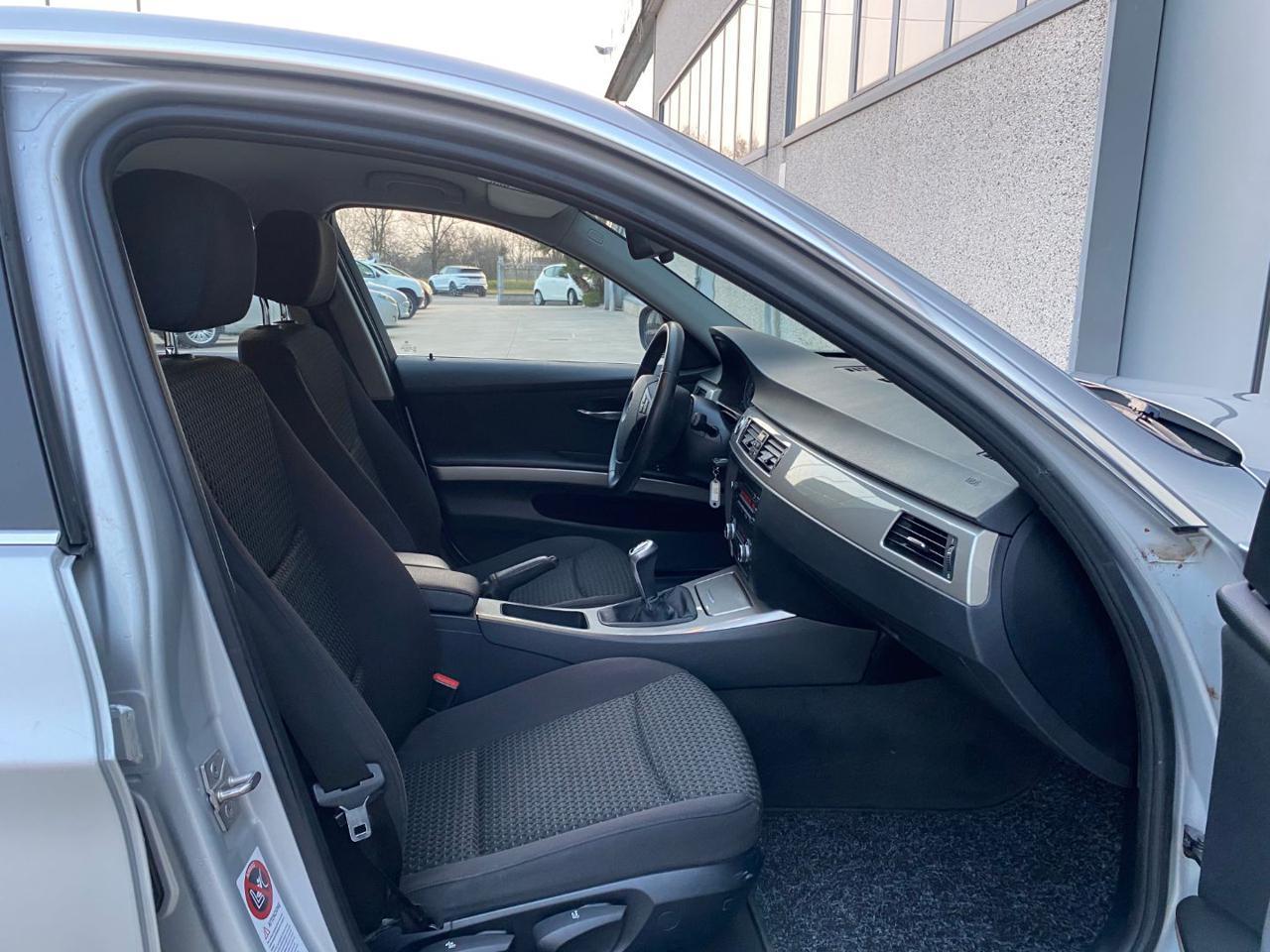 BMW 318 d 2.0 143CV cat Touring Eletta