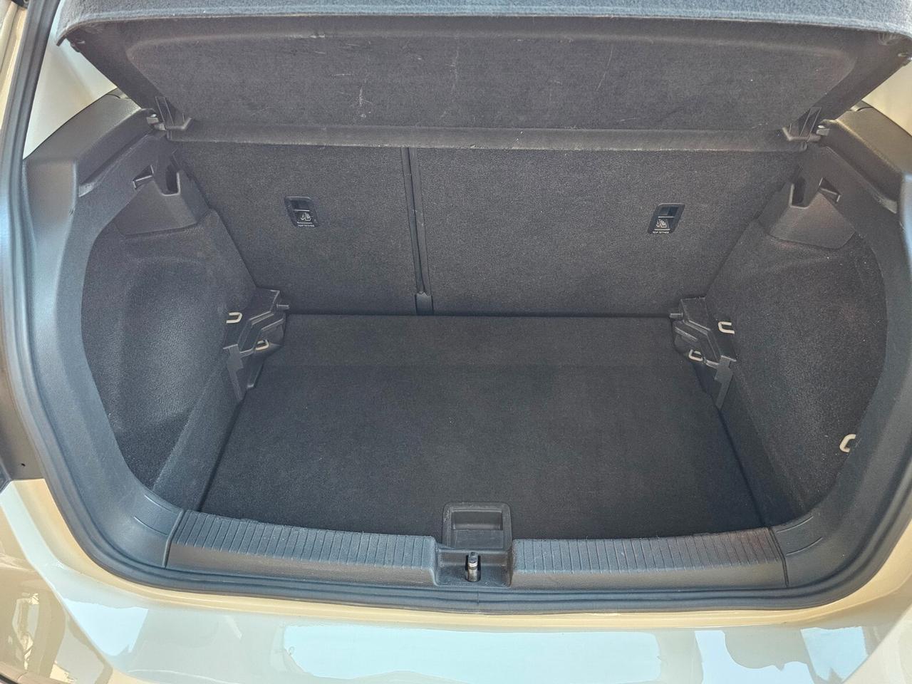 Volkswagen T-Cross 1.0 TSI Life BMT