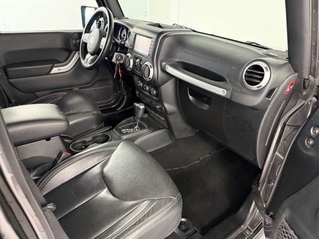 JEEP Wrangler Unlimited 2.8 CRD DPF Sahara Auto E6