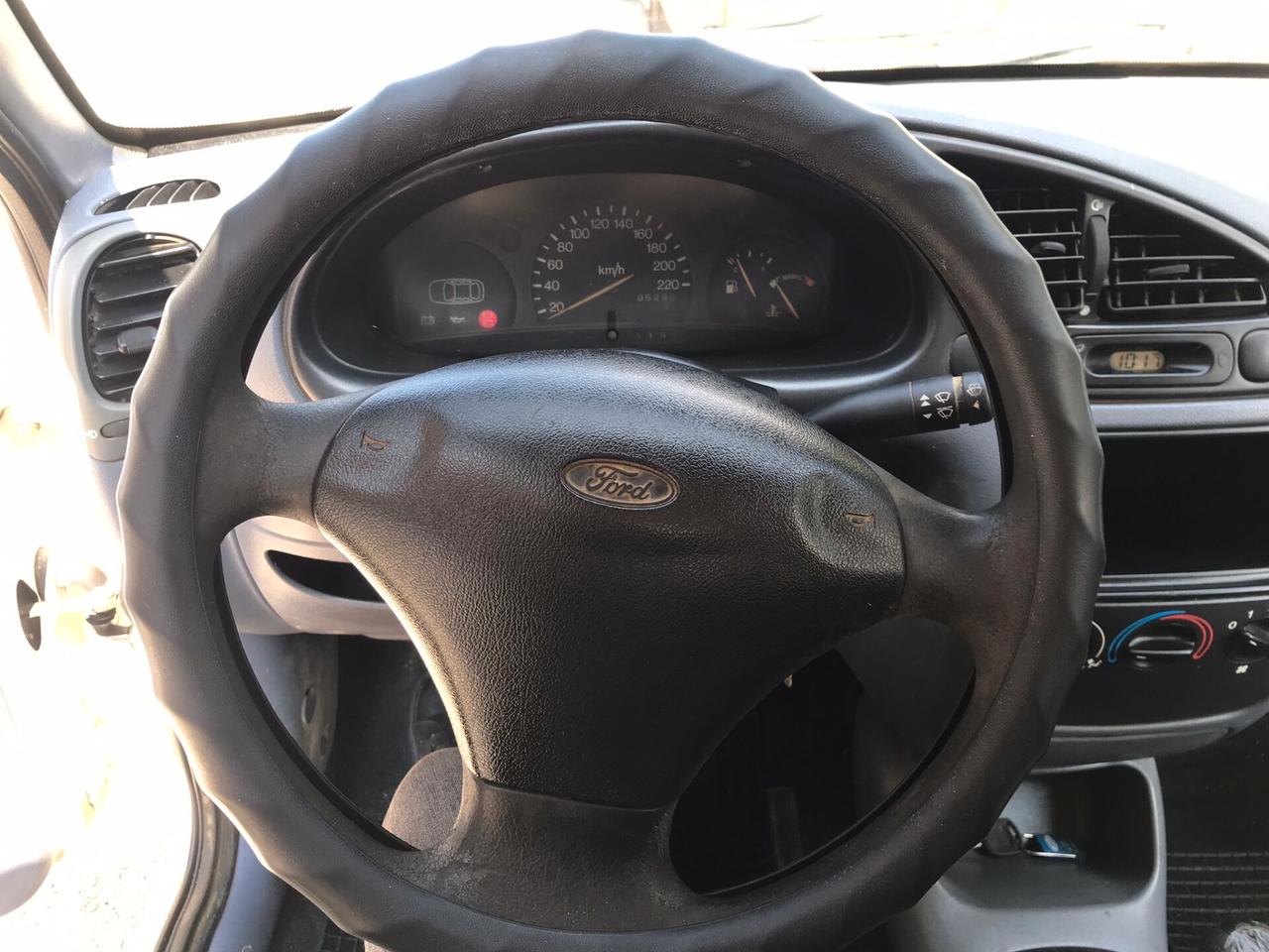Ford Courier 1.8 diesel 60 cv cat Van