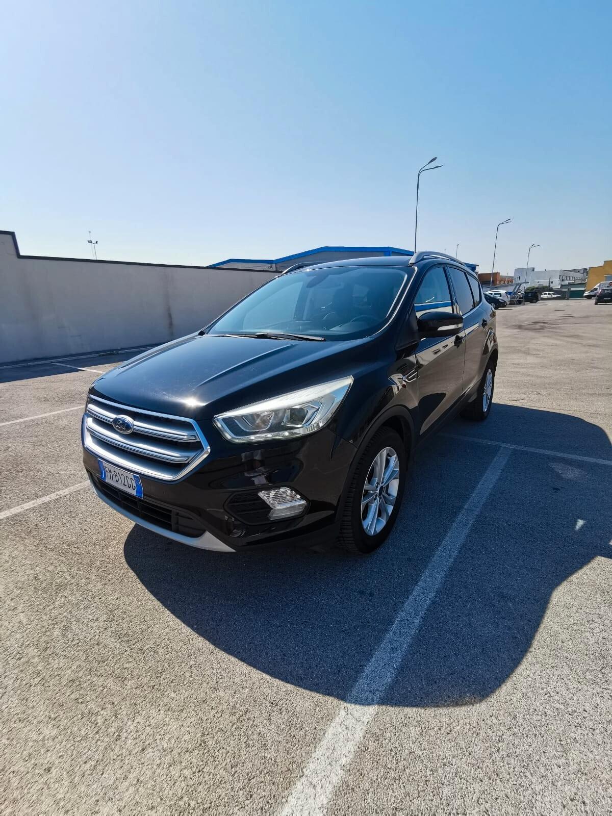 Ford Kuga 1.5 TDCI 120CV 2WD Powershift Tit.