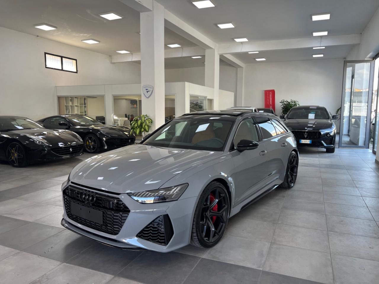 Audi RS6 Performance Carbon ceramica - nuova pronta consegna - listino €192.150 - scontata €169.000