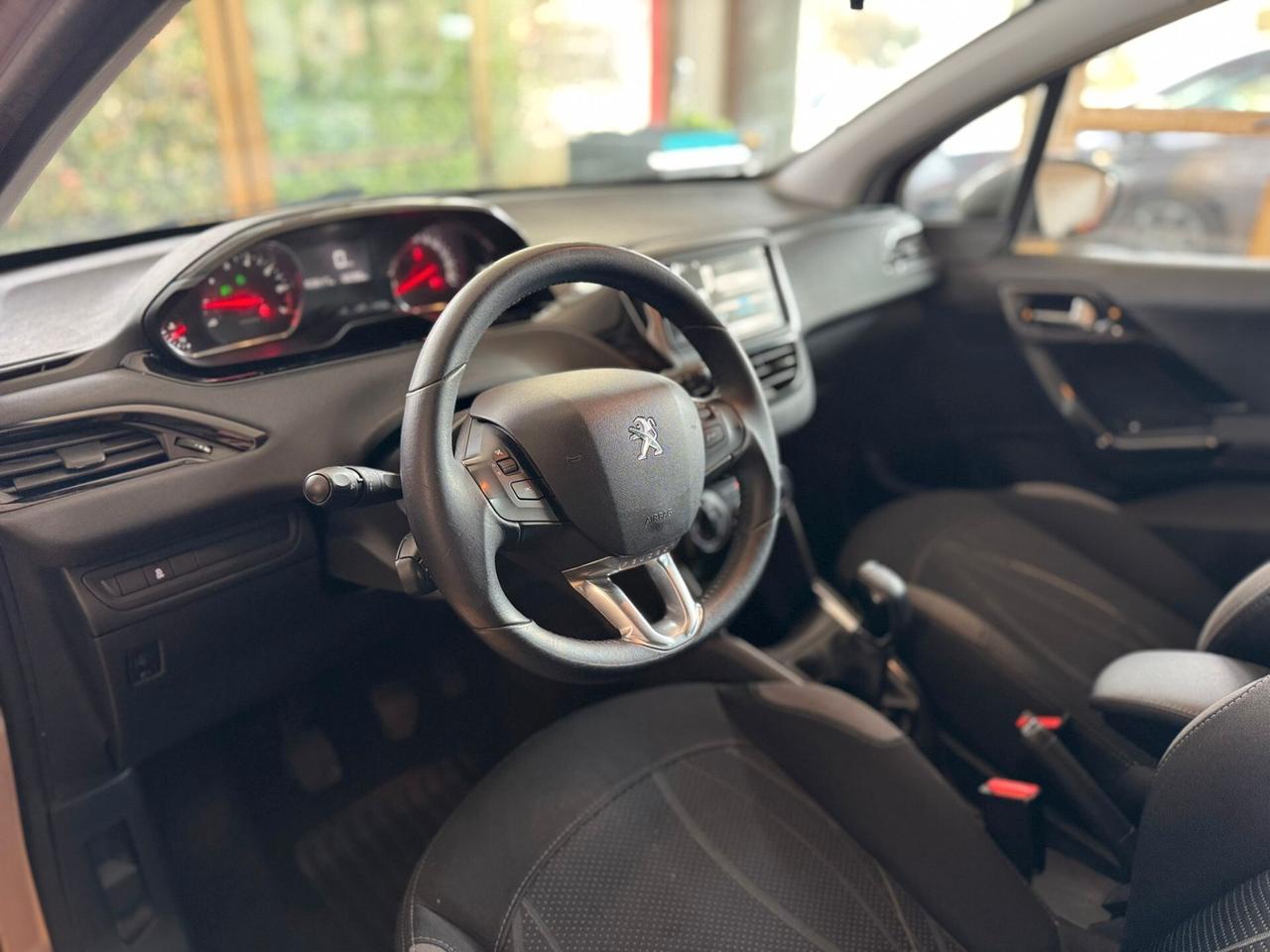 Peugeot 208 1.2 benz 82CV - Garanzia 12 Mesi