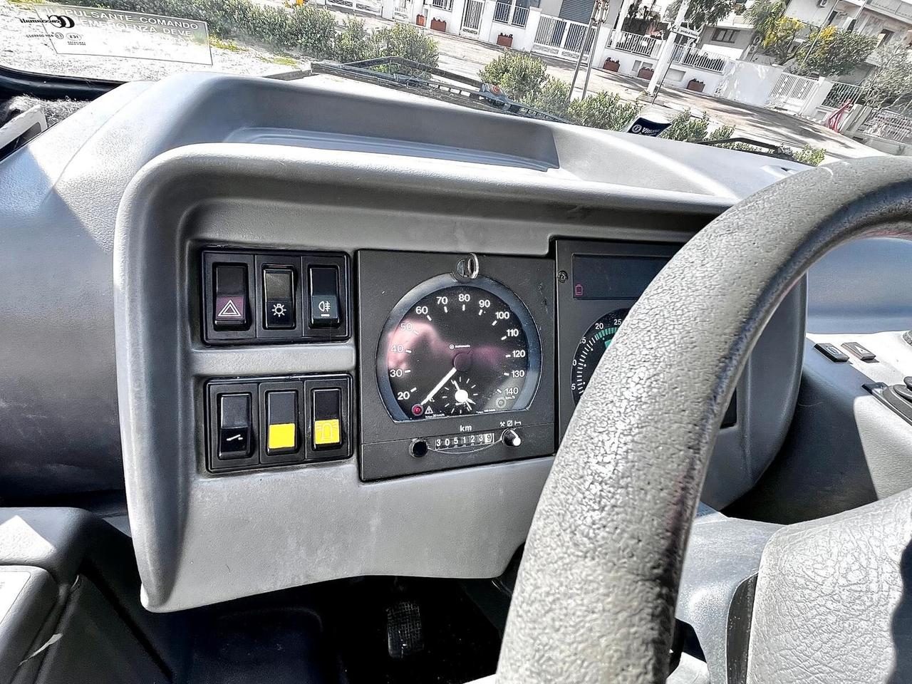 AUTOBUS IVECO DAILY 49E12 UNICO PROPRIETARIO 24 POSTI