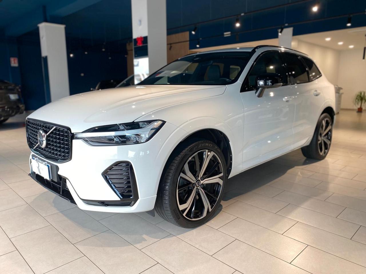 Volvo XC 60 XC60 B4 (d) AWD automatico Plus Dark