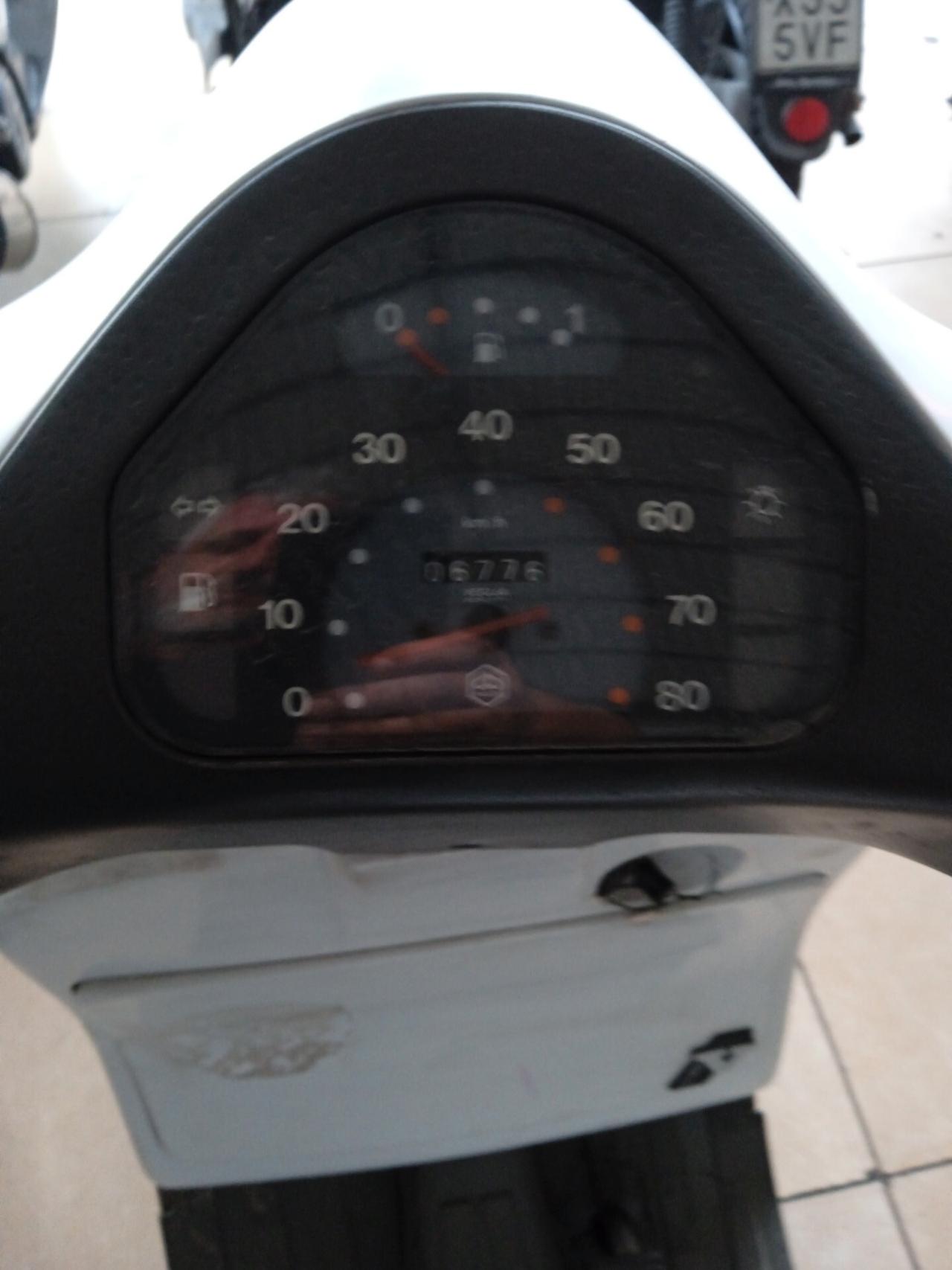 Piaggio Vespa 50 LXV