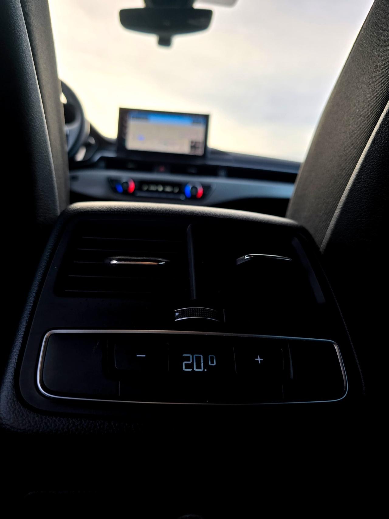 Audi A4 Avant 30 2.0 tdi mhev S Line edition 136cv s-tronic
