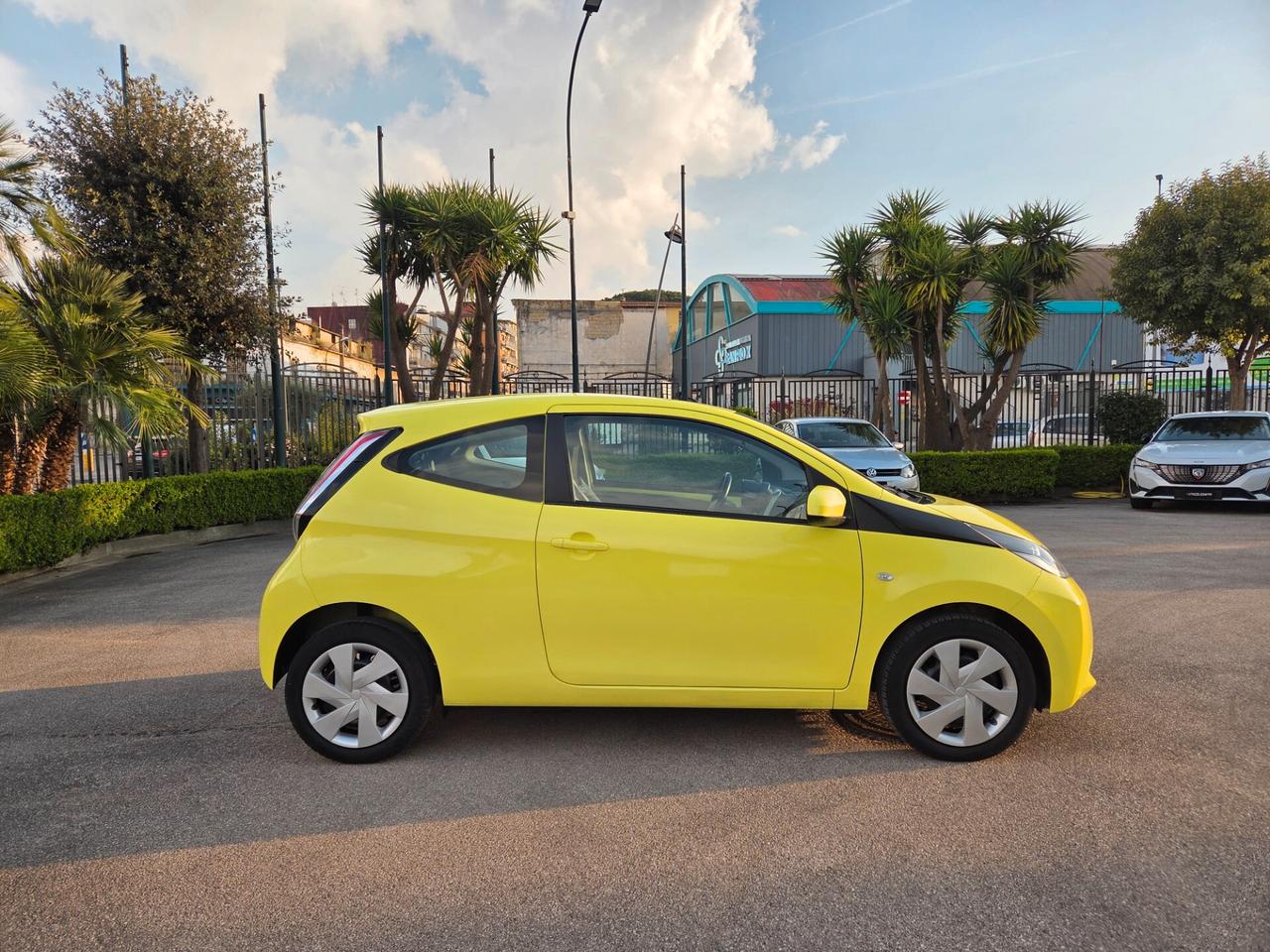 Toyota Aygo 1.0 VVT-i 69 CV 3 porte x-cool TSS