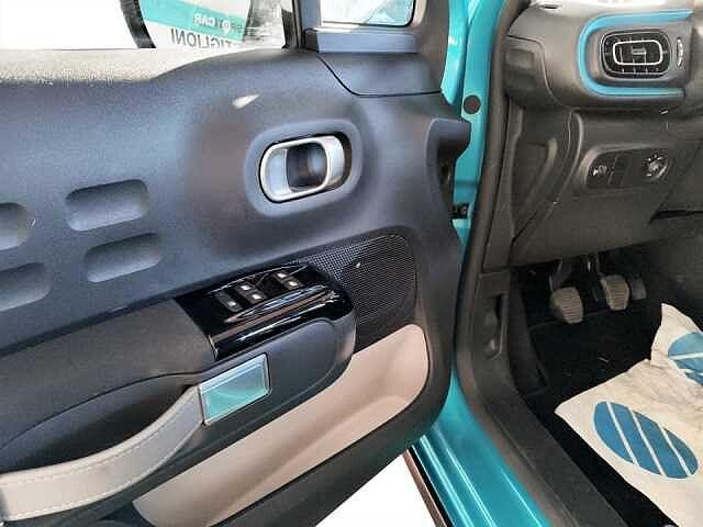 Citroen C3 C3 1.2 puretech Shine s&s 83cv neopatentati