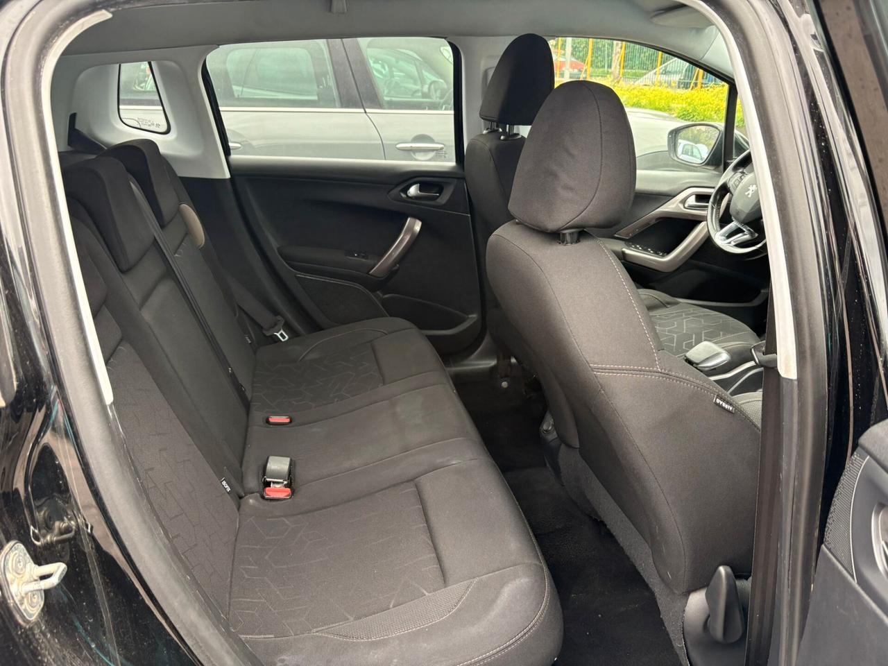 Peugeot 2008 BlueHDi 120 S&S Allure