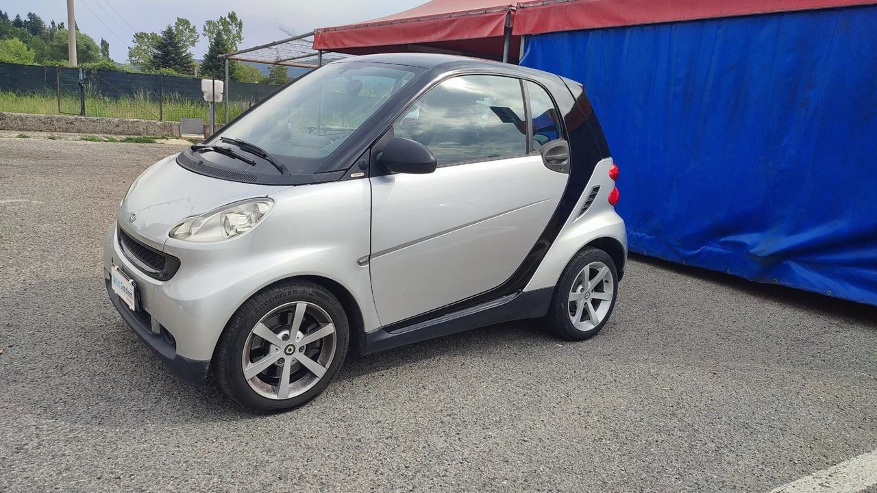 SMART FORTWO COUPE' 2" SERIE 1.0 84CV