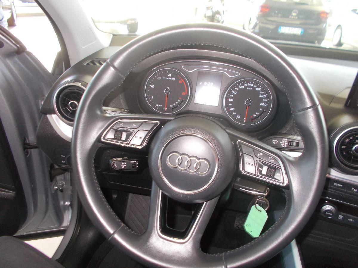 AUDI - Q2 - 30 TDI S tronic Admired