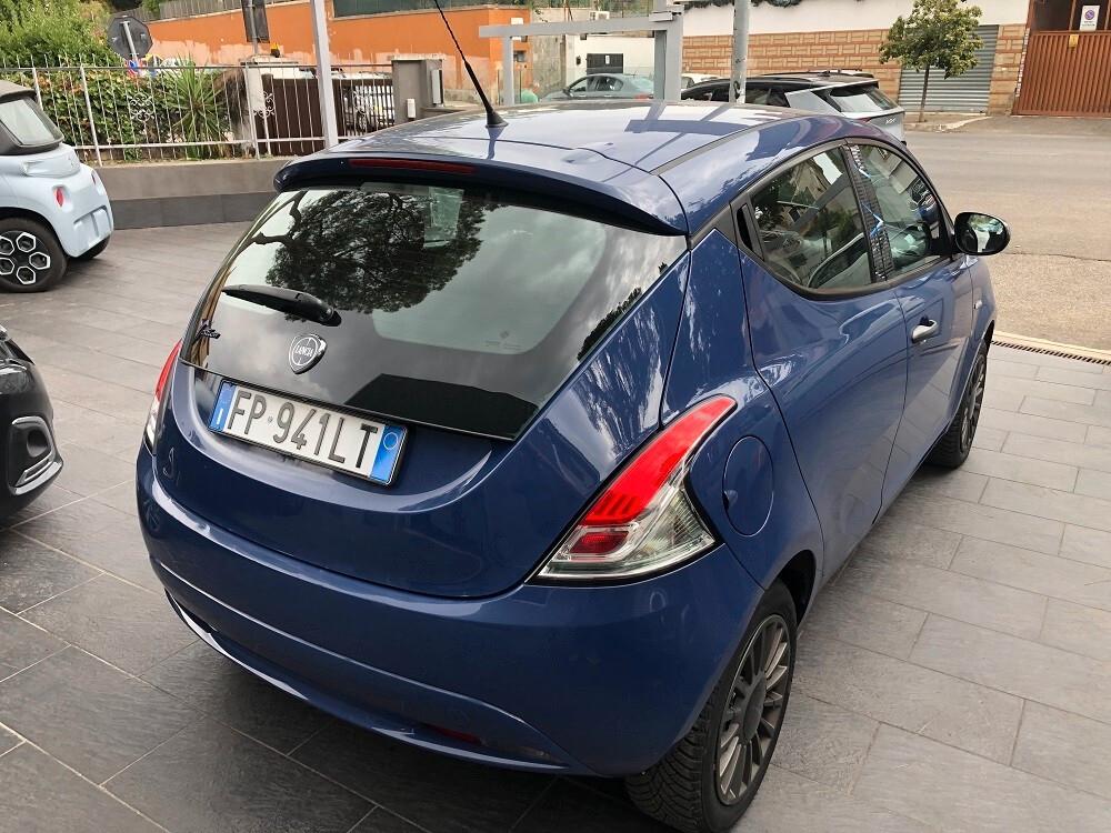 Lancia Ypsilon 1.2 69 CV 5 porte Unyca