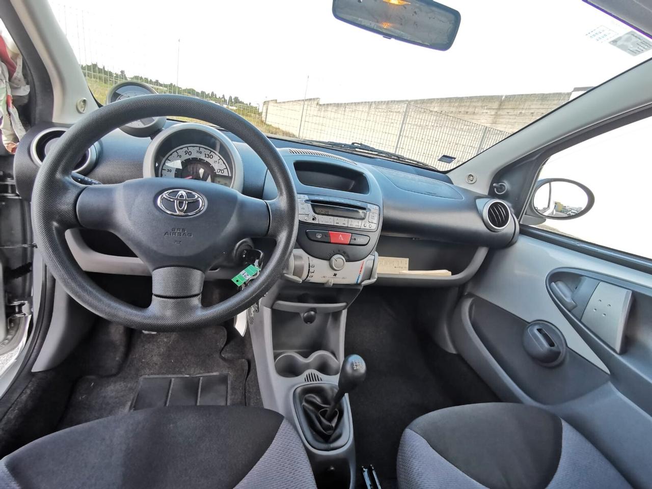 Toyota Aygo 1.0 12V VVT-i 3P. Sol - 2007