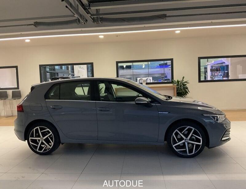 Volkswagen Golf 8 1.5 TSI EVO ACT STYLE 130CV