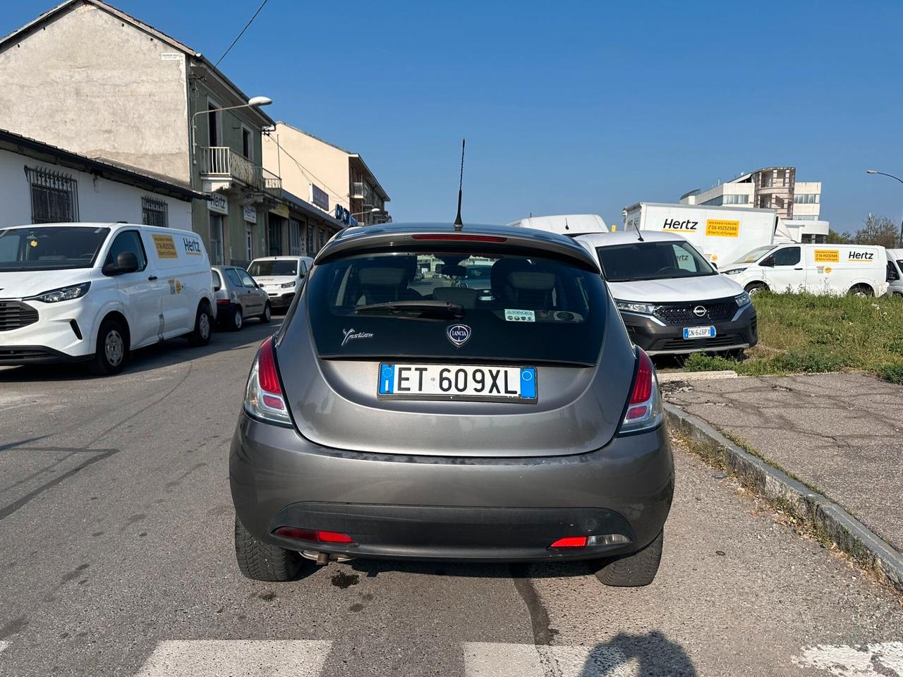 Lancia Ypsilon 1.2 69 CV 5 porte S&S Silver GPL