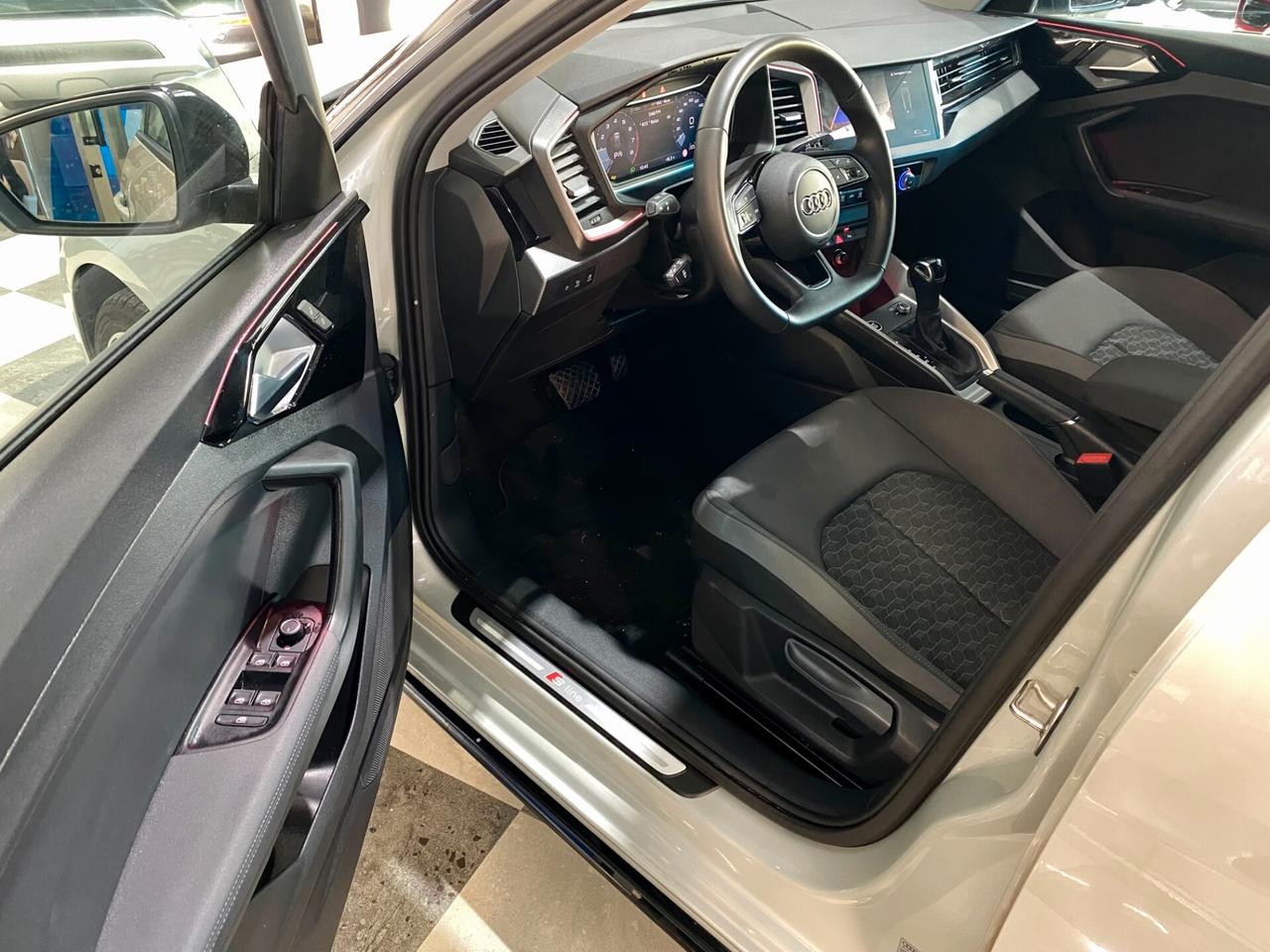 Audi A1 SPB 40 TFSI S tronic line edition-2025