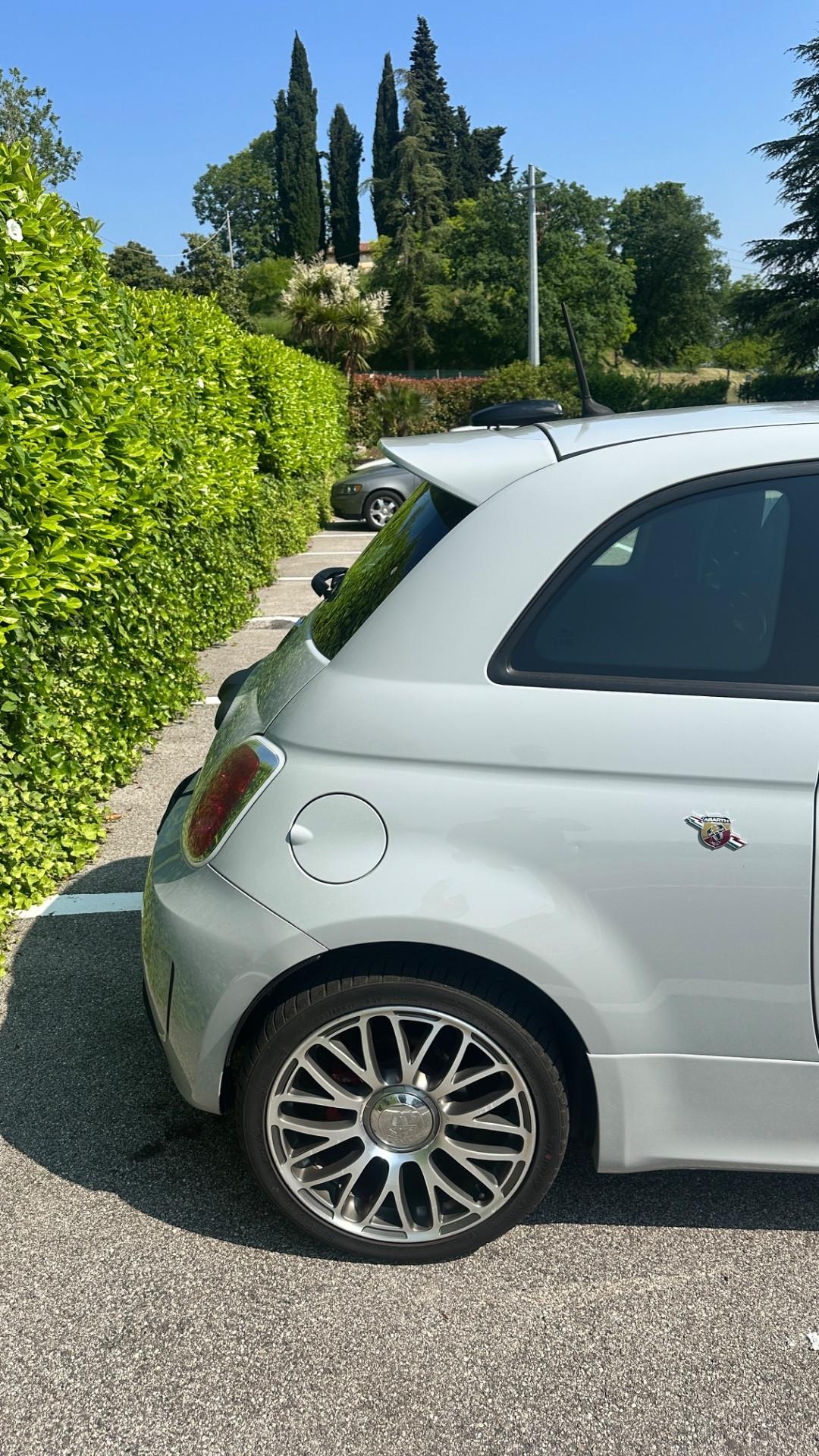 Abarth 500 1.4 Turbo T-Jet Custom